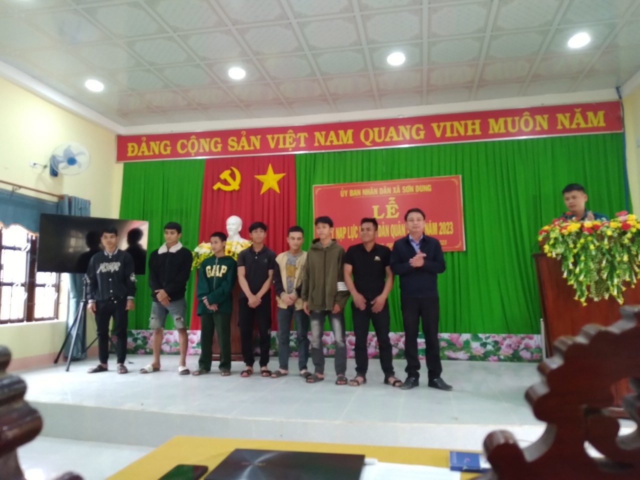 Lễ kết nạp Dân quân tự vệ nòng cốt của xã Sơn Dung năm 2023